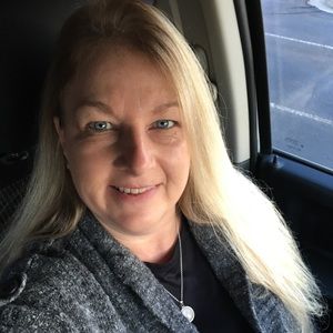 Meet your Posher, Delila